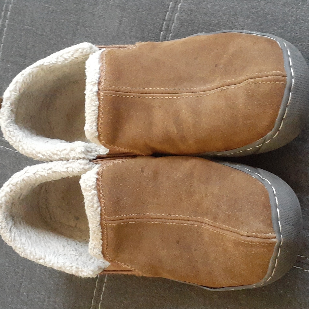 Bundle any 3 items for $20****Men's house shoes size 11